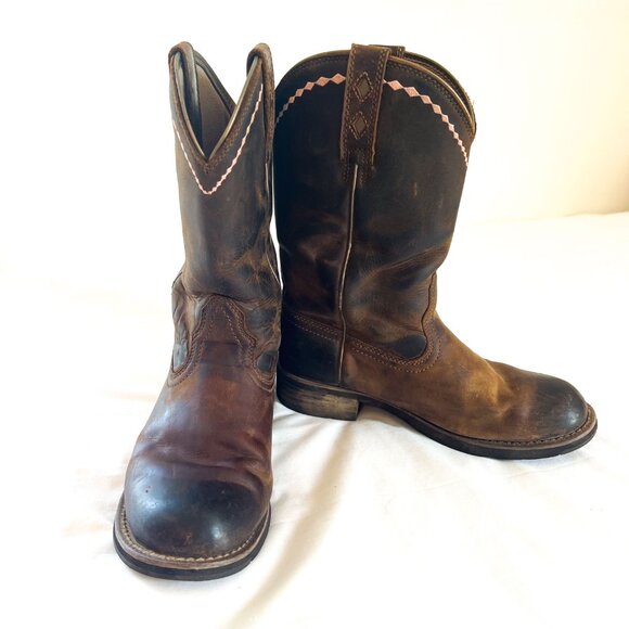 ARIAT Unbridled Roper Western Boot Distressed Brown Leather Pink Accents 8M - Picture 2 of 9